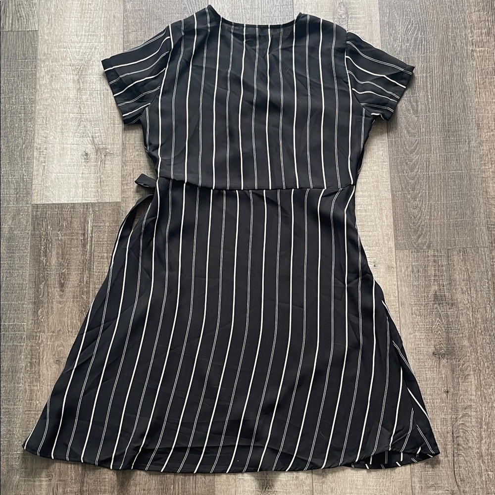 STRIPED DRESS - Picture 3 of 4